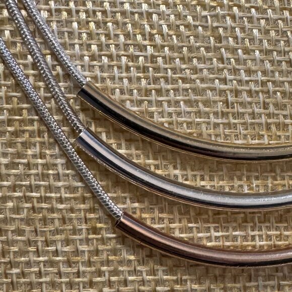 8 Assorted Silver Necklaces - Picture 12 of 16